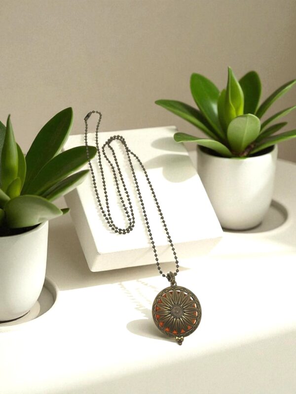 Colar Difusor de Aromaterapia – Pingente Margarida