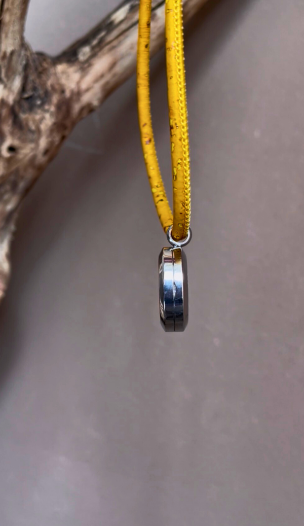 Colar Difusor Mão de Fátima (Hamsá) - Cortiça Portuguesa